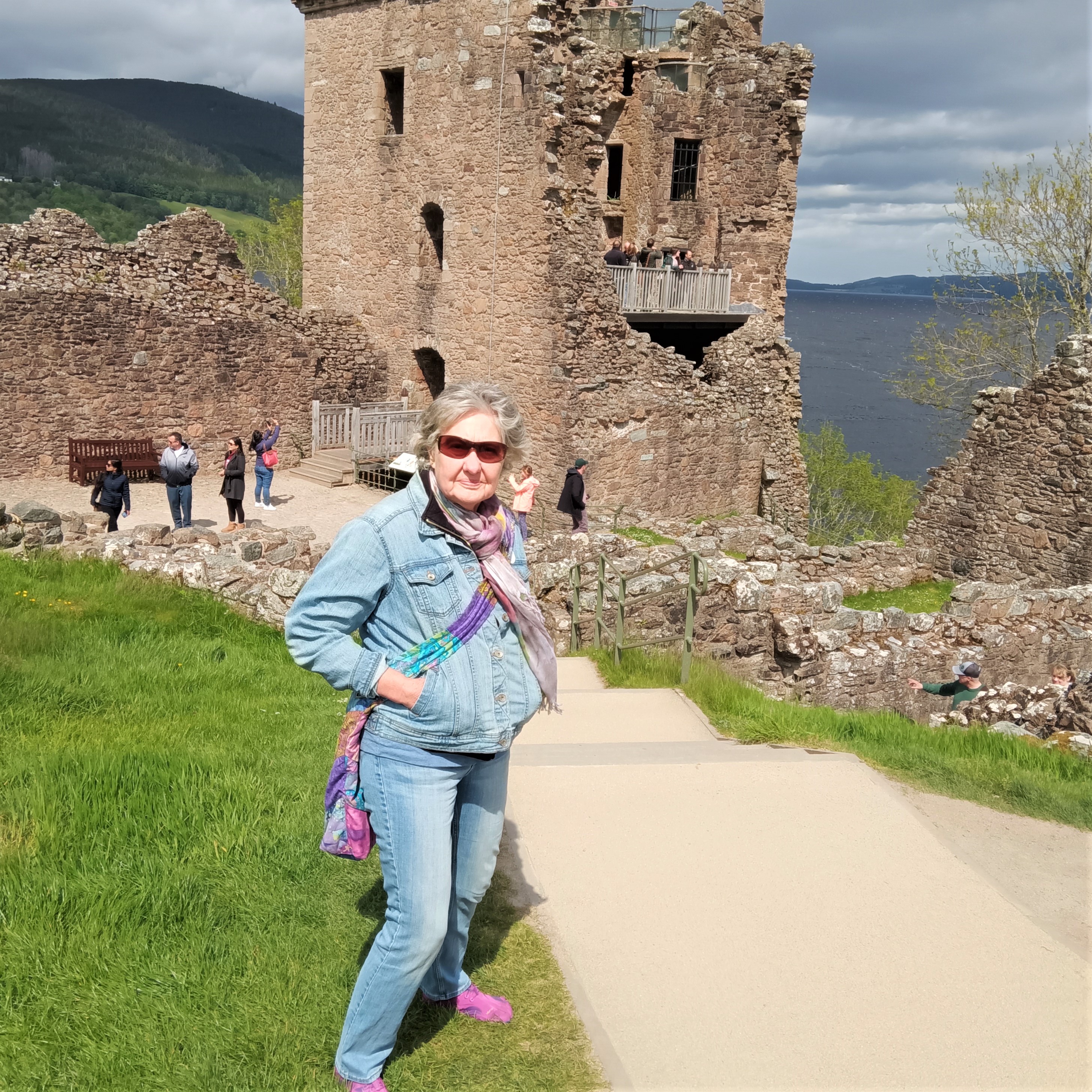 アイルランド 聖なる泉 写真集「Fish Stone Water」ケルト Loch Ness & Urquhart Castle, Scotland (Travel) – Charamana Consulting